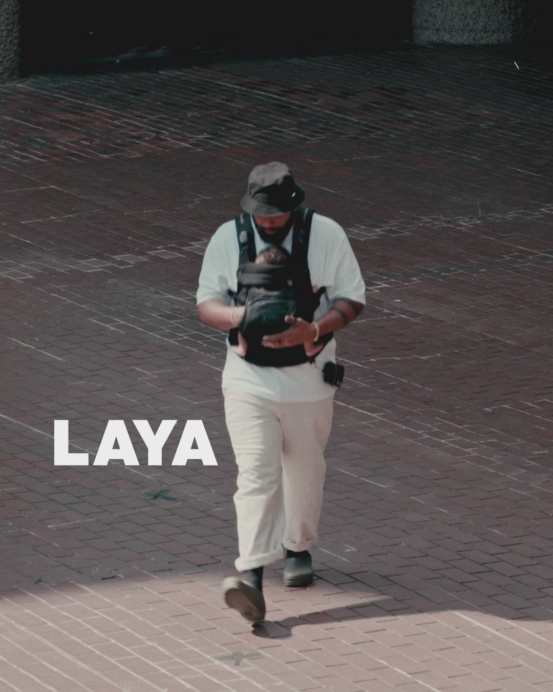 Load video: Cybex® Ergonomic Baby Carrier Laya™ (3.2–15 kg) Magic Black
