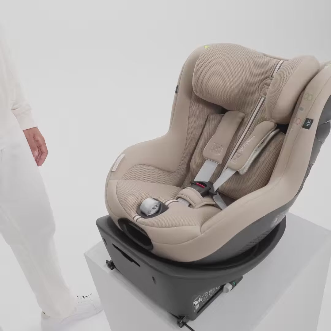 Carica video: Cybex® Seggiolino auto Sirona Gi i-Size (9-18 kg) Comfort Fog Grey