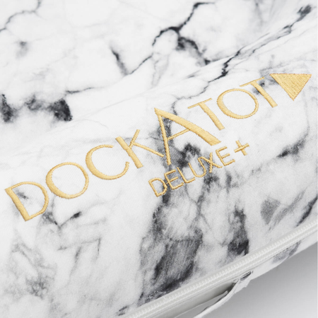 DockAtot® Višenamjensko gnijezdo Deluxe+ Carrara Marble (0-8m)